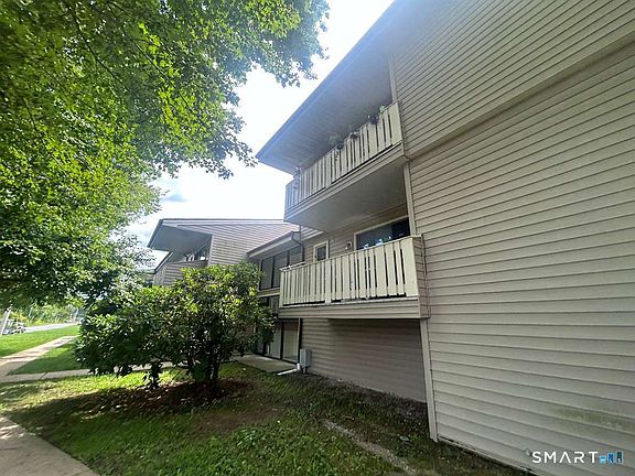 3rd image of 126 Laura Boulevard #126