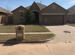 906 SW 79th St, Lawton, OK 73505