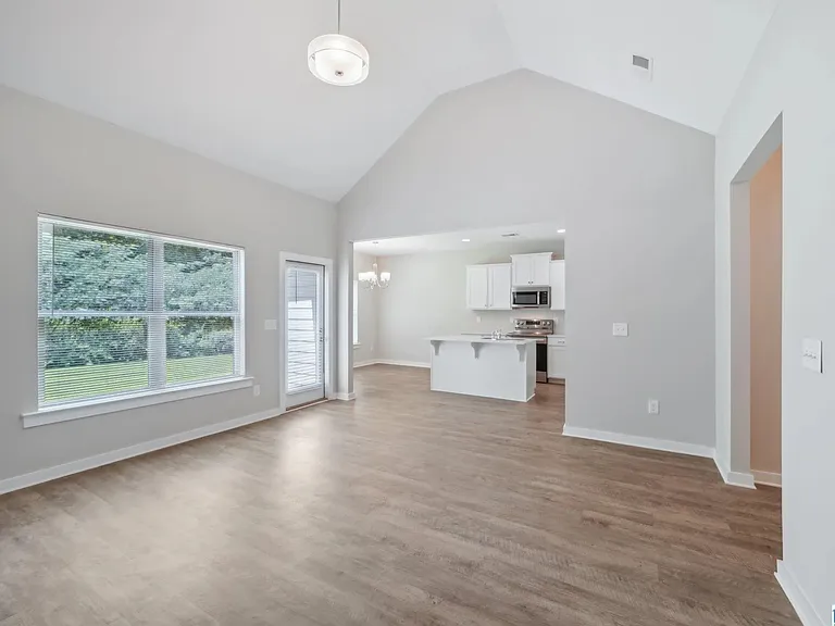7944 Saint James Dr — Photo 15