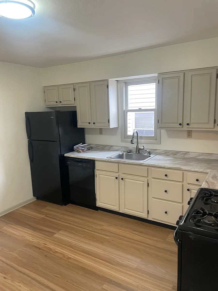 Building Photo - 788 Hazelwood Ave #2