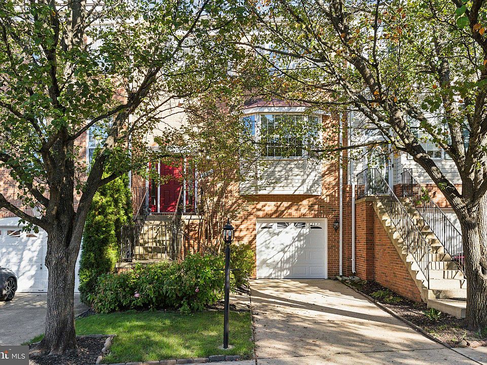 1st image of 21342 Sawyer Sq