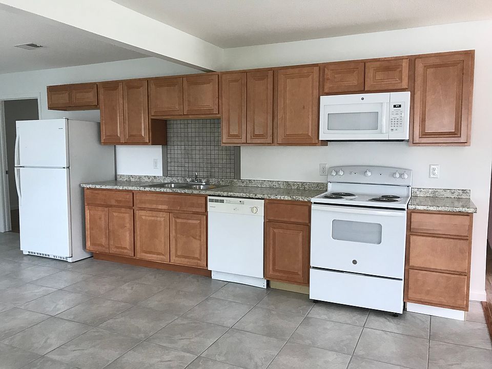1st image of 534 Fletcher St