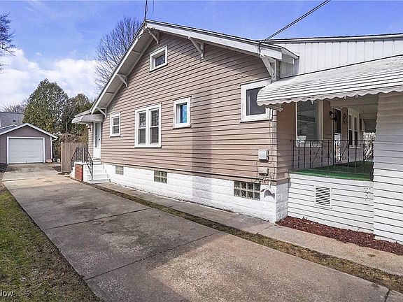 4th image of 1264 Dietz Ave