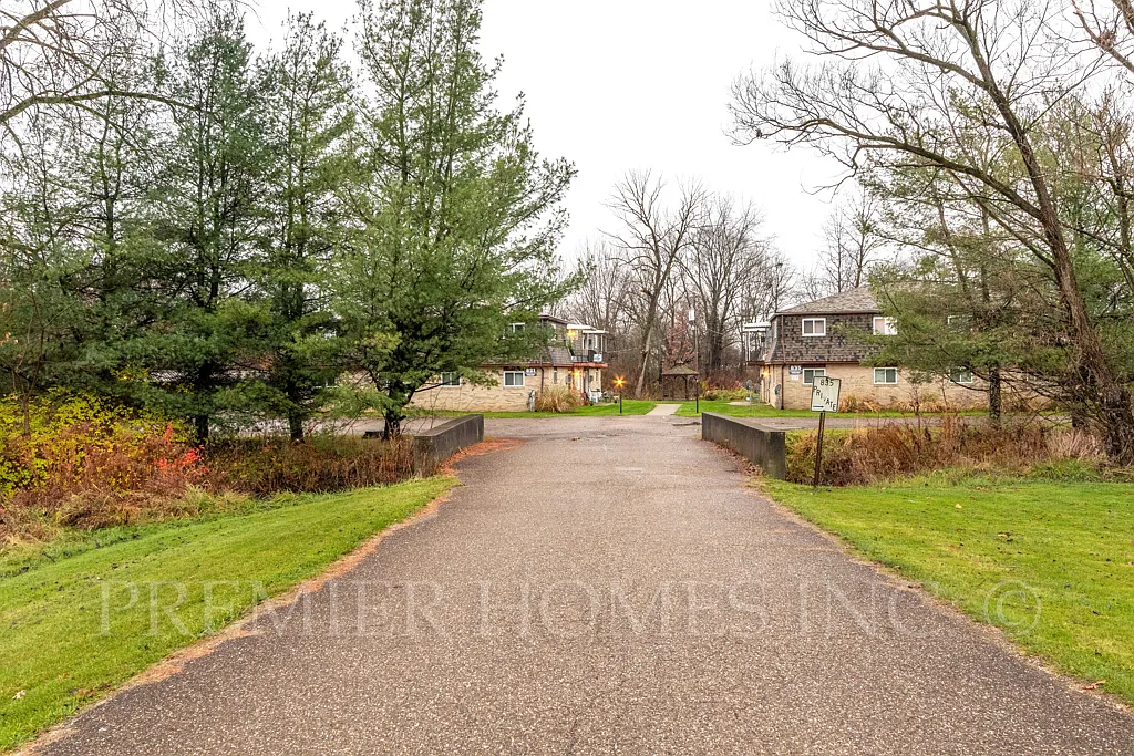 2 bed, $995 — Photo 2