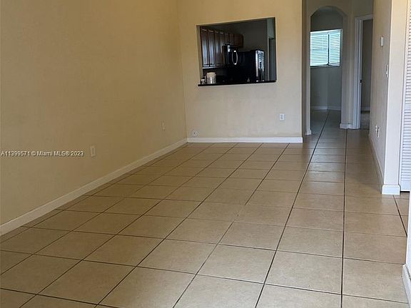 5th image of 22311 SW 88th Pl Unit 302-4