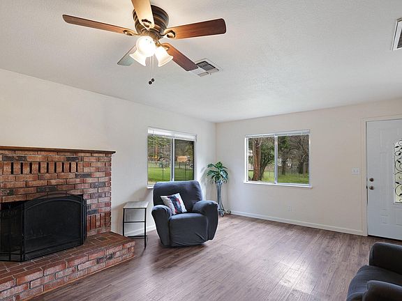 5th image of 391 Branstetter Ln