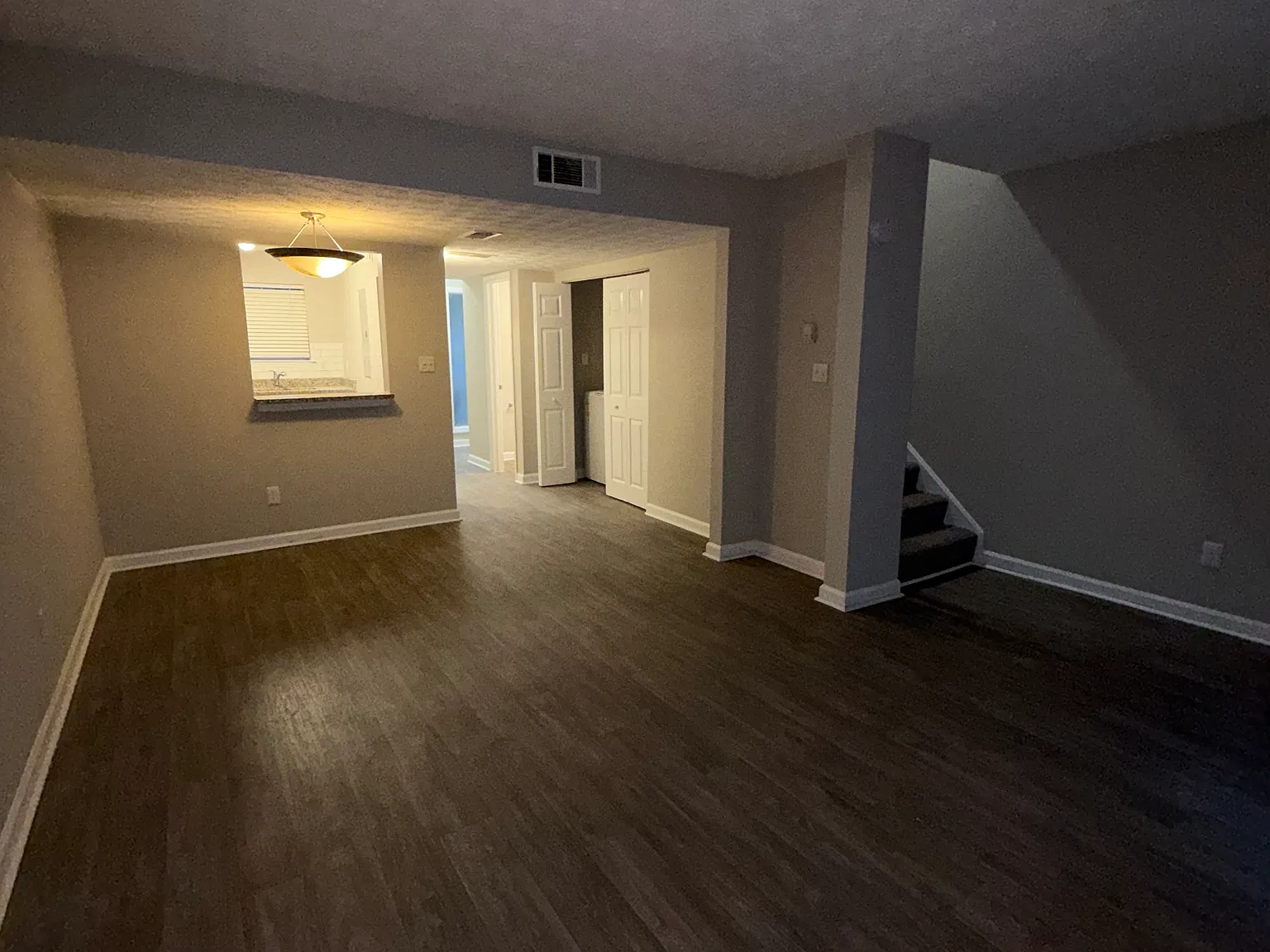 2 bed, 1.5 bath, 1175 sqft, $1,550 — Photo 3