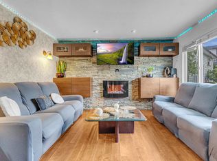 18296 Bayard Pl, Surrey, BC V3S 5C4