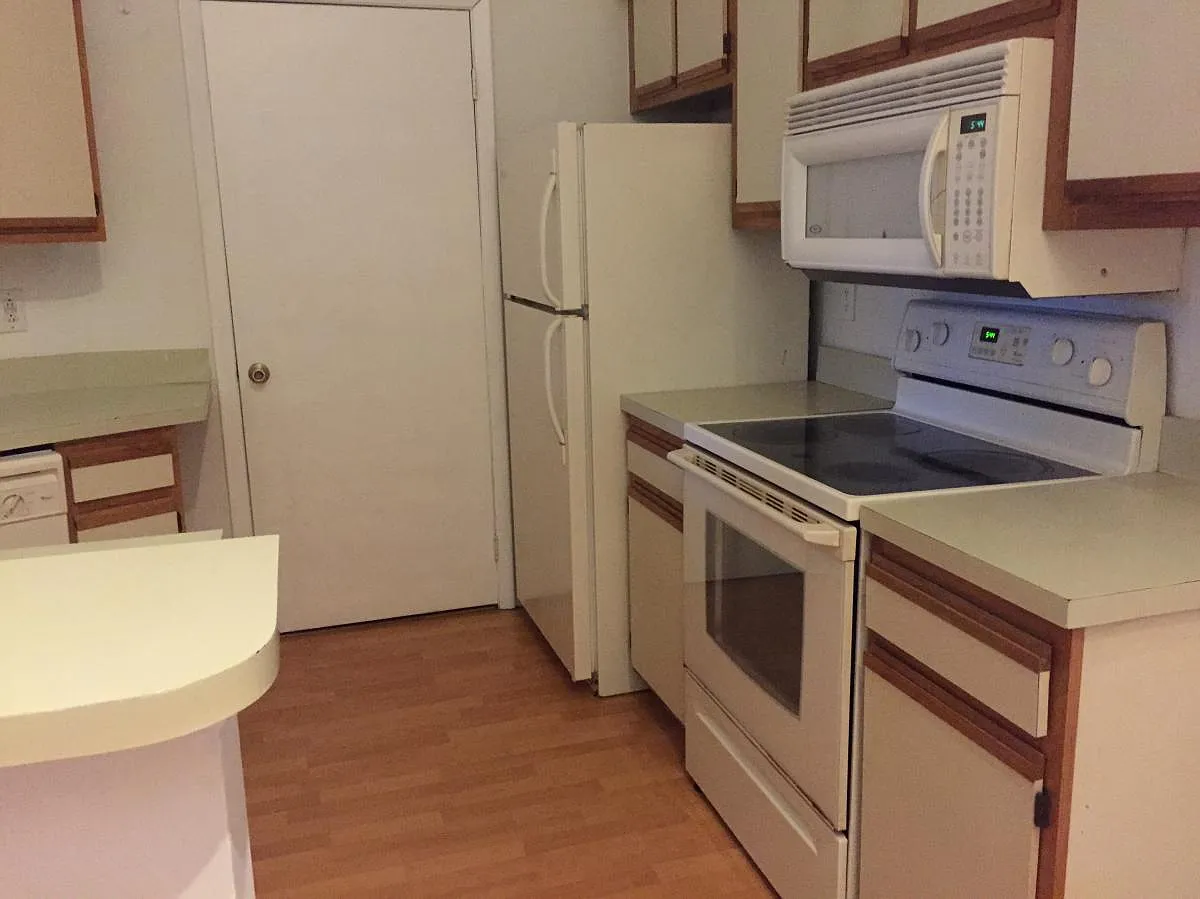 2 bed, 1024 sqft, $2,050 — Photo 2