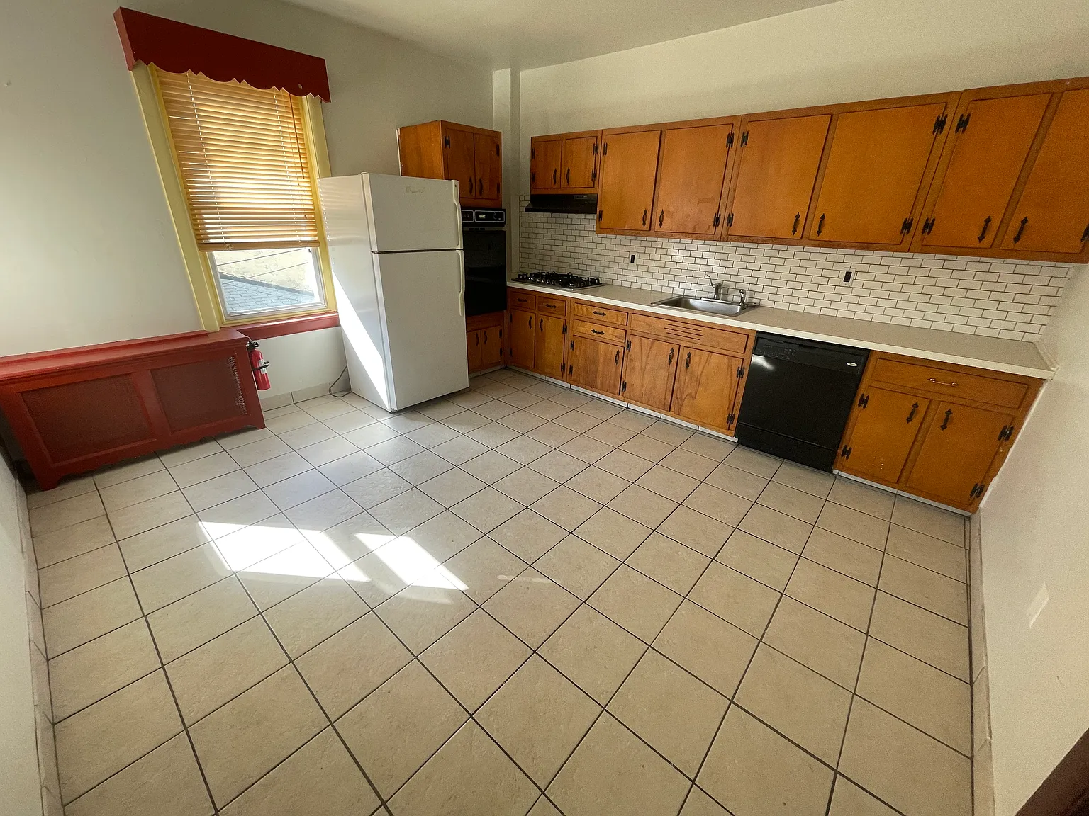 2 bed, 1500 sqft, $2,050 — Photo 1