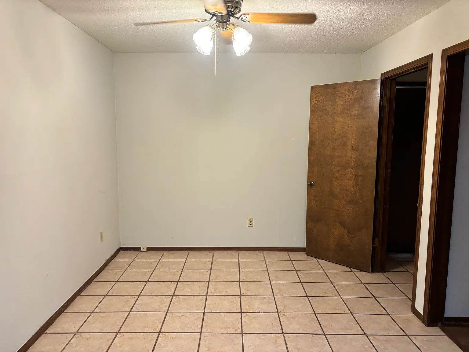 4004/4006 Northwest 68th Street - 4006 — Photo 4