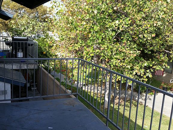 4th image of 516 N Alameda Ave APT 4