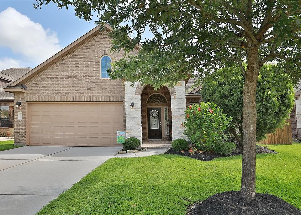 1st image of 20910 Warwickshire Dr