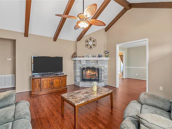 5th image of 5005 Longstreet Pl Unit 68