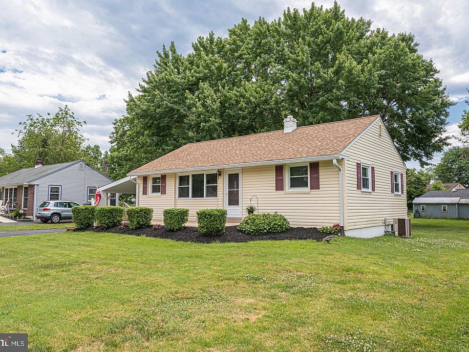 1st image of 2124 Crawford Dr