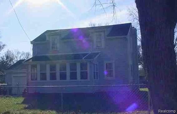 2nd image of 657 Marie Ave