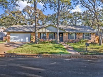 1304 W Redbud Dr, Hurst, TX, 76053