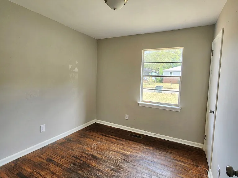 2804 32nd Way SW — Photo 7