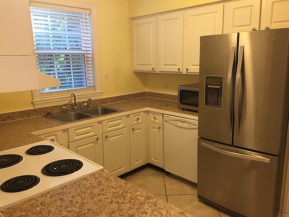 2nd image of 3310 Washington Ave APT 1316