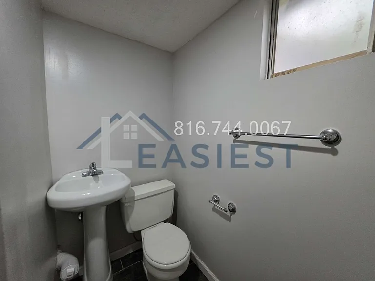 1005 NW Range St — Photo 16
