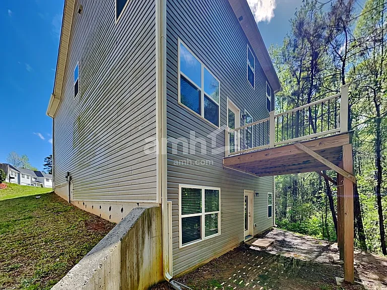 138 Cobblestone Dr — Photo 21