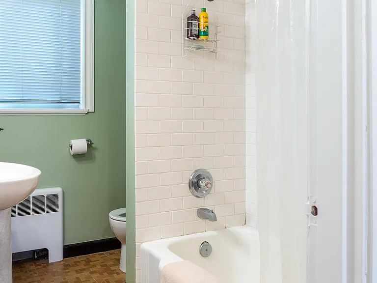 2409 SE 51st Ave — Photo 10