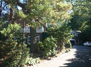 96 Beacon St, Newton, MA 02467