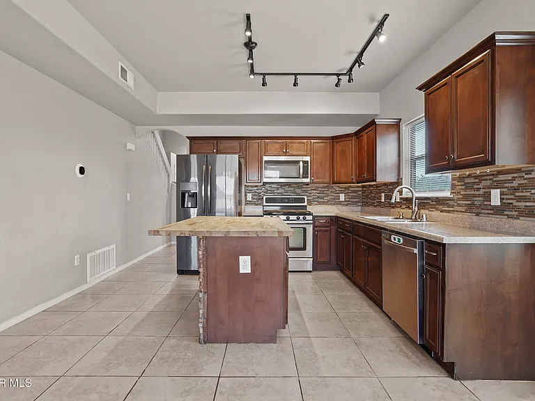 3261 Garden Point Dr — Photo 11