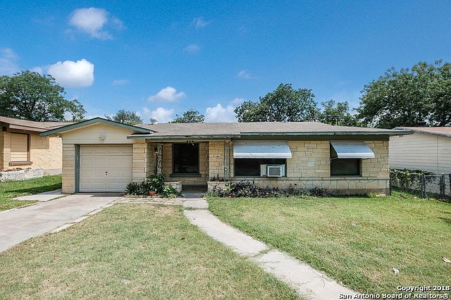 1st image of 215 Gazel Dr