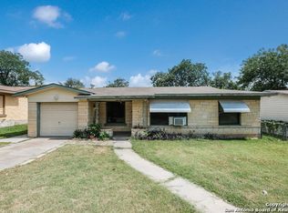215 Gazel Dr, San Antonio, TX 78213