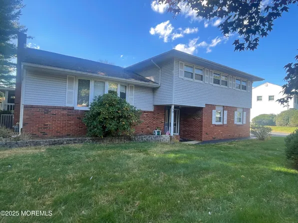 48 Homestead Road, Freehold, NJ 07728