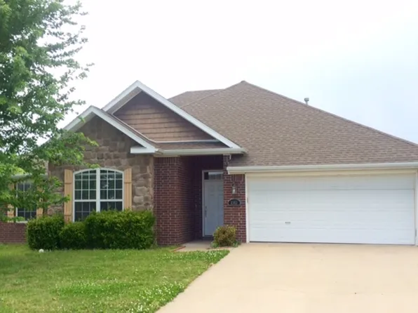 1683 Charles St, Pea Ridge, AR 72751