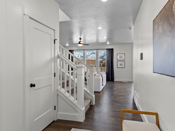 Finished home photos are representational images only. See sales agent for details.