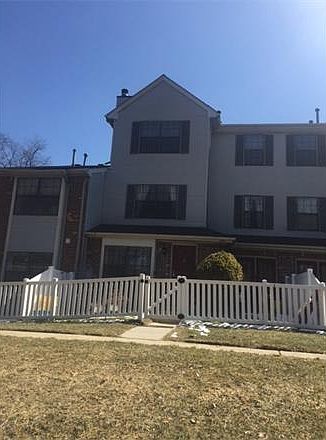 2nd image of 27 Covington Ct #34
