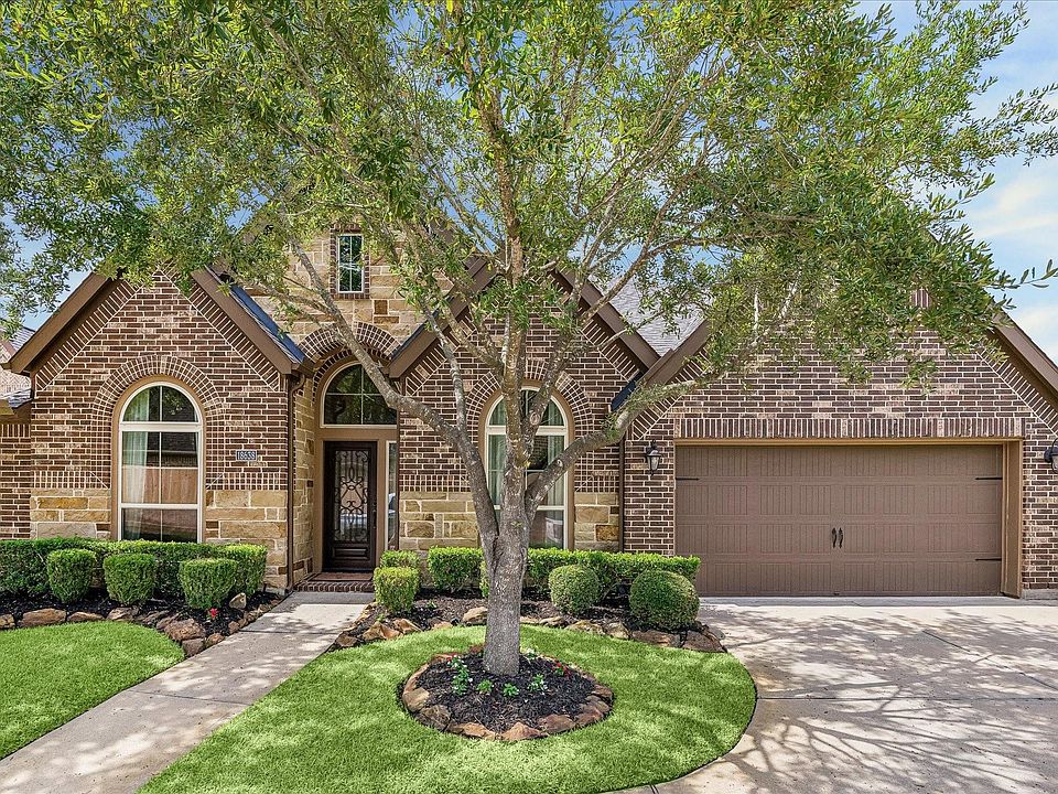 1st image of 18638 Roslyn Springs Dr
