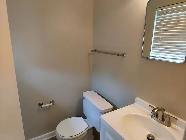 10005 Raymond Dr — Photo 12