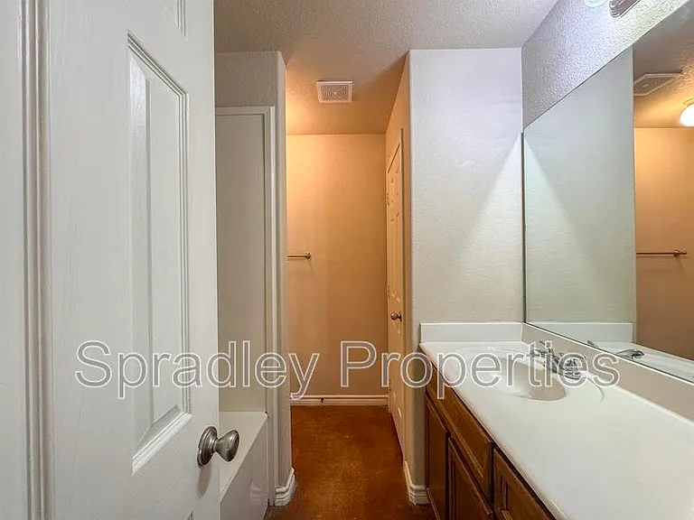 522A Pepper Spring Ct — Photo 12