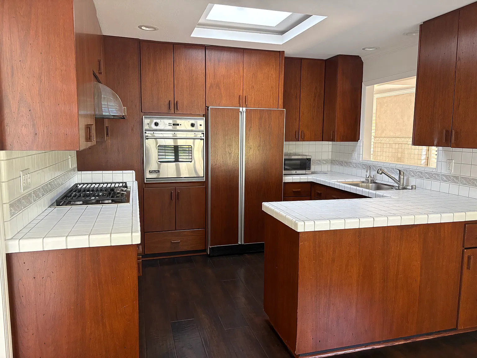 2 bed, 1840 sqft, $7,000 — Photo 2