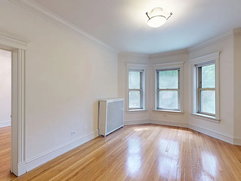 5533 S. Blackstone — Photo 16