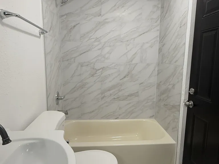 2185 Benedict Rd #2187 — Photo 2