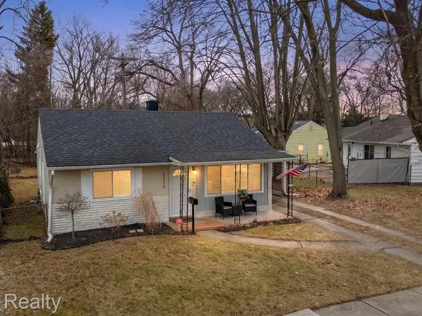 22730 Manistee St, Oak Park, MI 48237