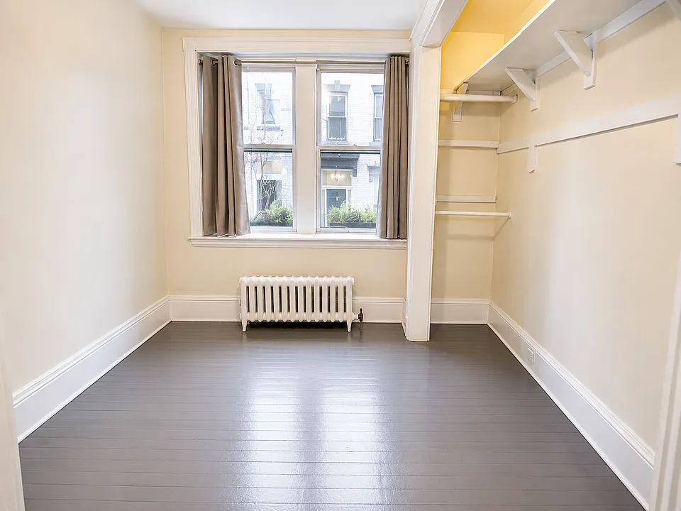 74 Myrtle St #1