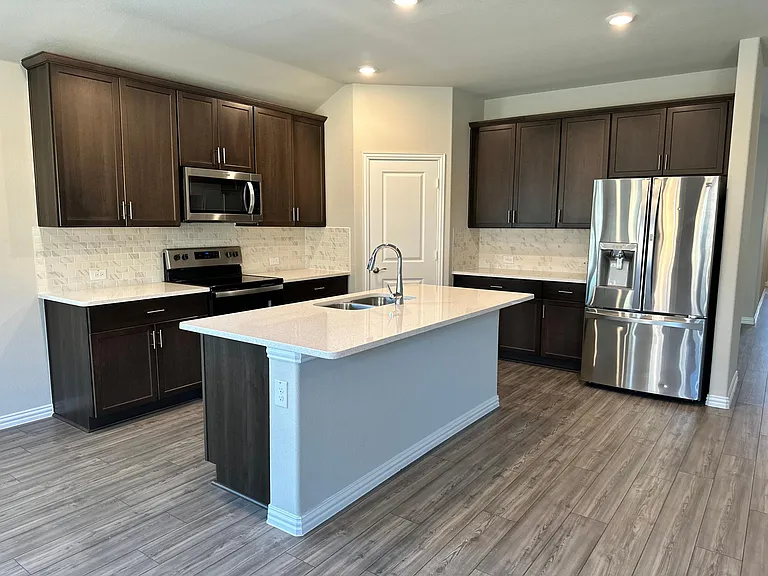 1606 Crystal Valley Way — Photo 7
