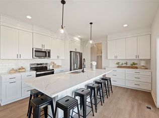 725 NW Rosemont Dr, Waukee, IA 50263