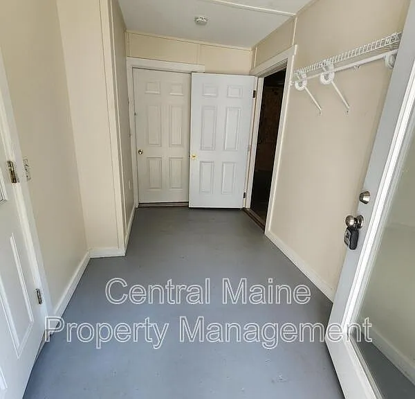 109 S Reynolds Rd — Photo 9