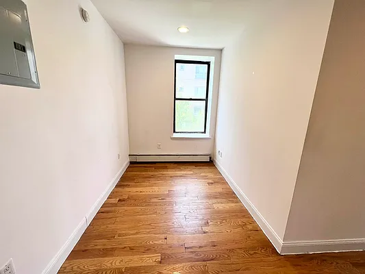 Rented by EastMount Realty LLC | media 4