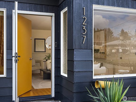 2nd image of 1237 SW 118th Street