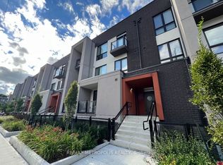 8 Marquette Ave #3, Toronto, ON M6A 1X8