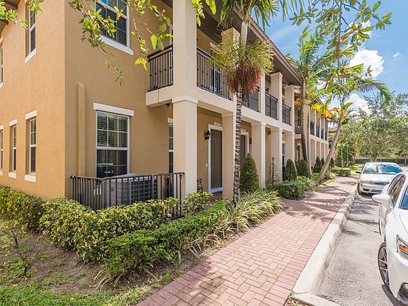 14736 SW 11th Street, Pembroke Pines, FL 33027