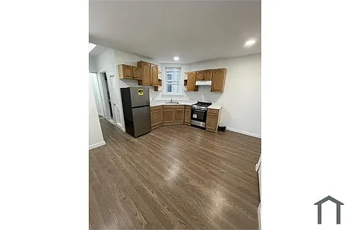 236 S 60th St #3-F Photo 1